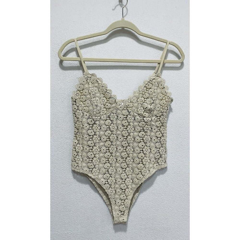 H and M Top Womens Medium Beige Cream Crochet Lace Bodysuit Cottagecore Romantic